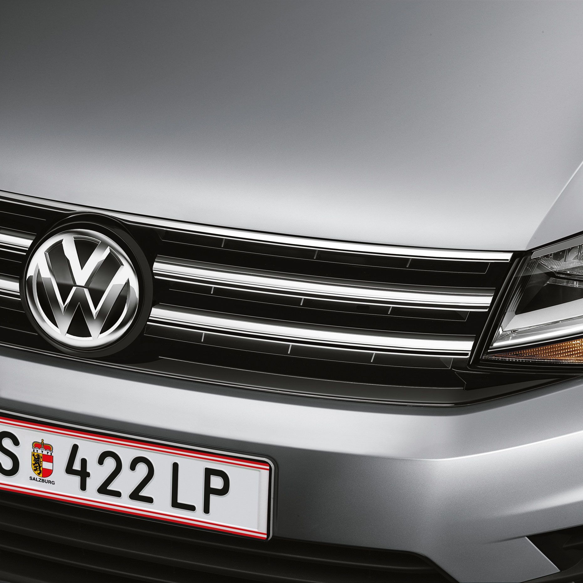 Pamje e detajuar e targës së automjetit VW 